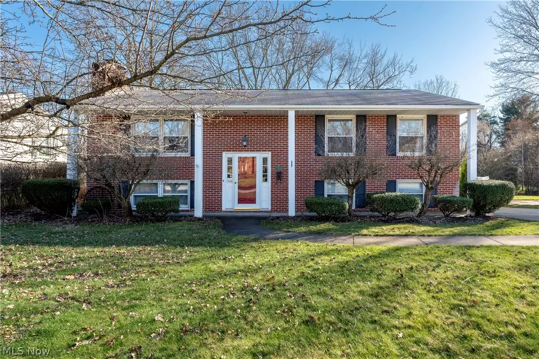 North Canton, OH 44720,906 Oakwood ST SE