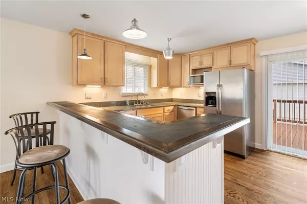 1088 Ellsworth DR Akron, OH 44313