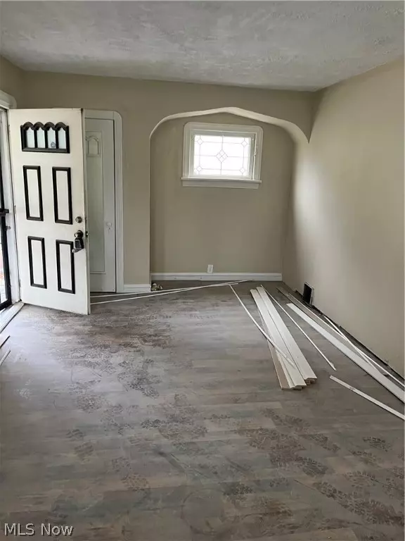 Cleveland, OH 44105,14105 Christine AVE