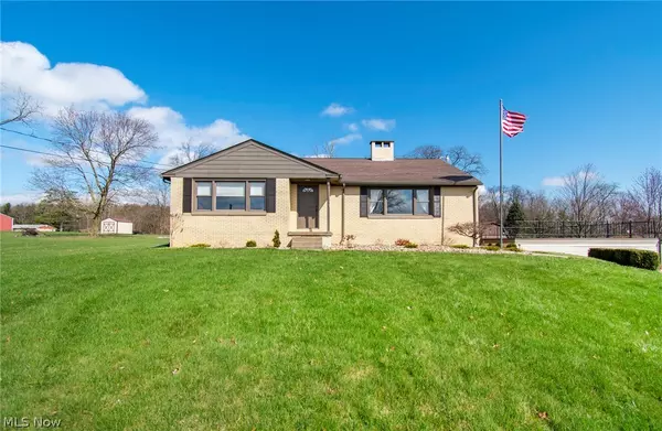 22930 Buck RD,  Alliance,  OH 44601