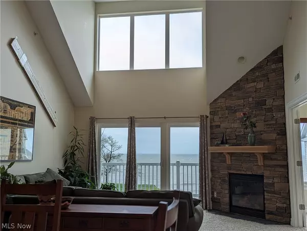 Ashtabula, OH 44004,5239 Lake RD W #405