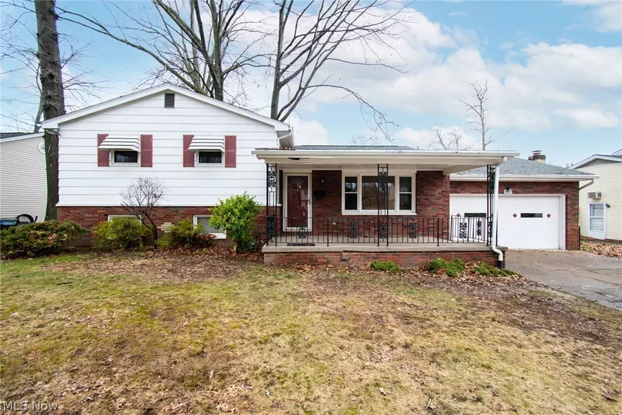 1830 Lancaster DR, Austintown, OH 44511
