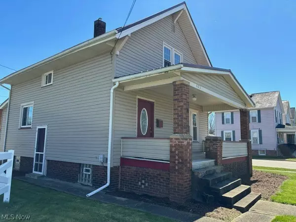 Uhrichsville, OH 44683,803 N Uhrich ST