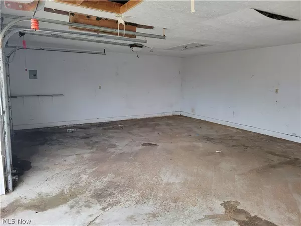 Cleveland, OH 44128,4541 Lee RD
