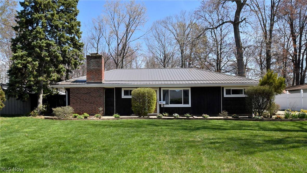 5821 Lake RD, Mentor-on-the-lake, OH 44060