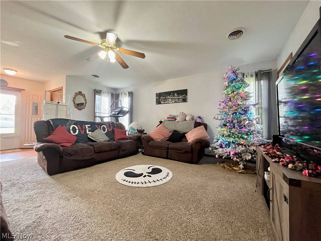 Spencer, OH 44275,109 Rainbow ST
