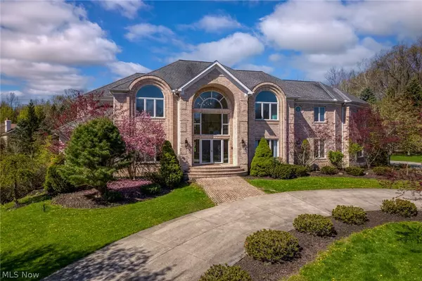 Moreland Hills, OH 44022,10 Ridge Creek TRL