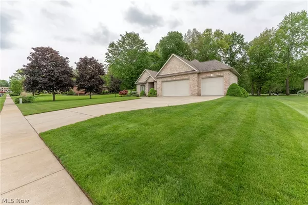 Akron, OH 44312,1296 Maxfli DR