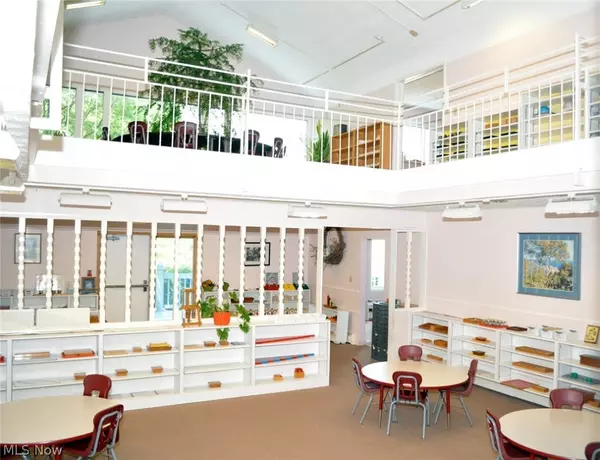 Chagrin Falls, OH 44023,17892 Chillicothe RD