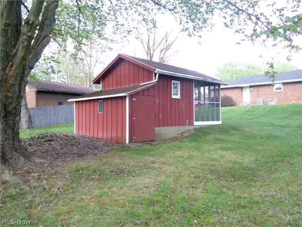 Akron, OH 44312,1912 Pickle RD