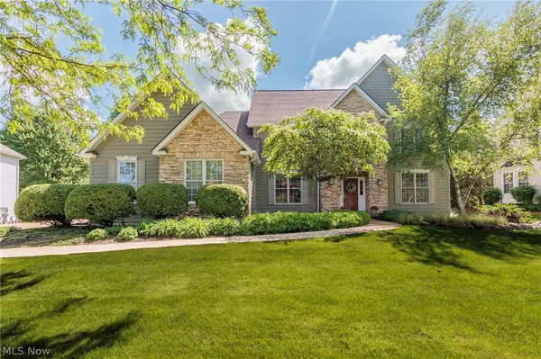 1015 Orchard LN, Broadview Heights, OH 44147