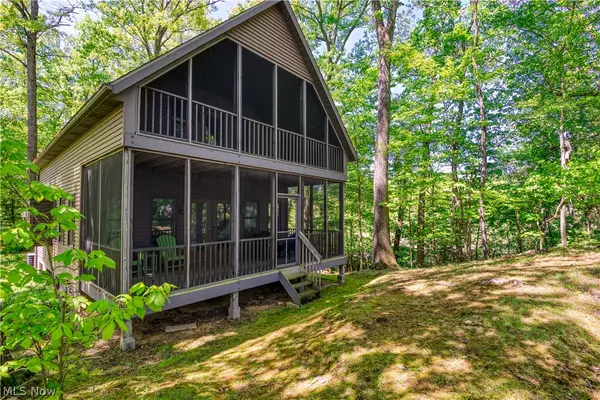 Hartville, OH 44632,11 West DR