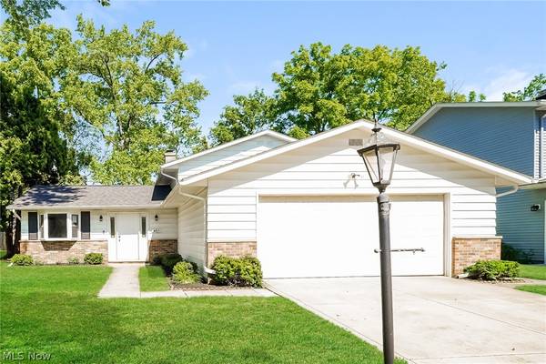 451 Edgewood CIR,  Berea,  OH 44017