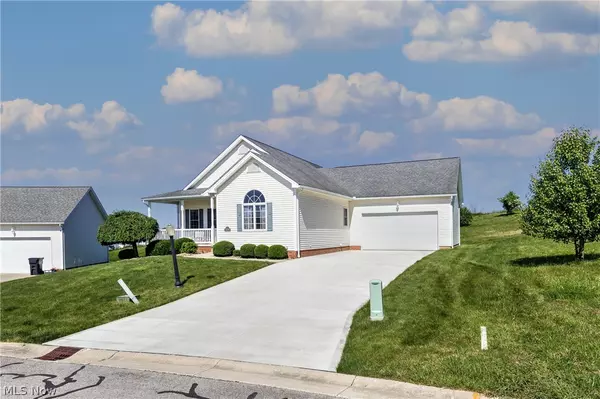 North Lima, OH 44452,1008 Shoveler CT