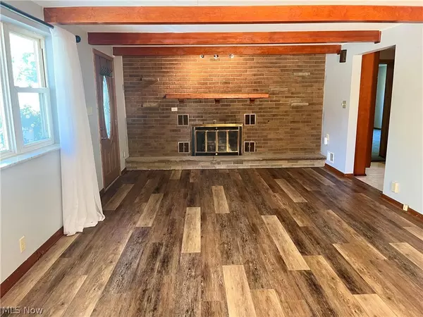 Wintersville, OH 43953,176 Linmar AVE