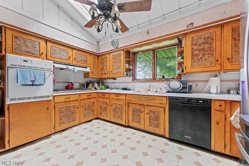 Copley, OH 44203,3999 Stimson RD
