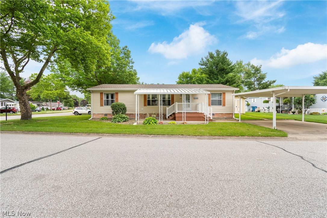 22 C ST SW, Navarre, OH 44662