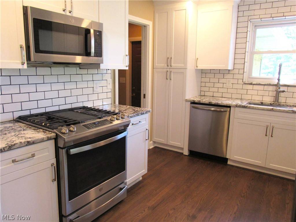 Middleburg Heights, OH 44130,7038 Big Creek