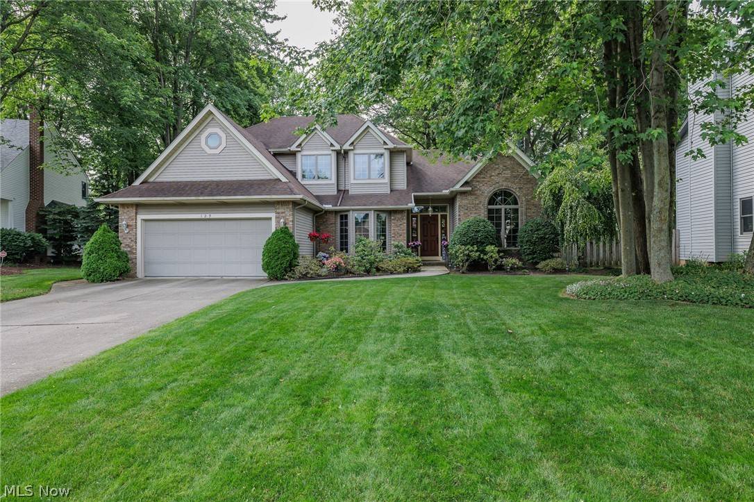 129 Bryan CT,  Elyria,  OH 44035