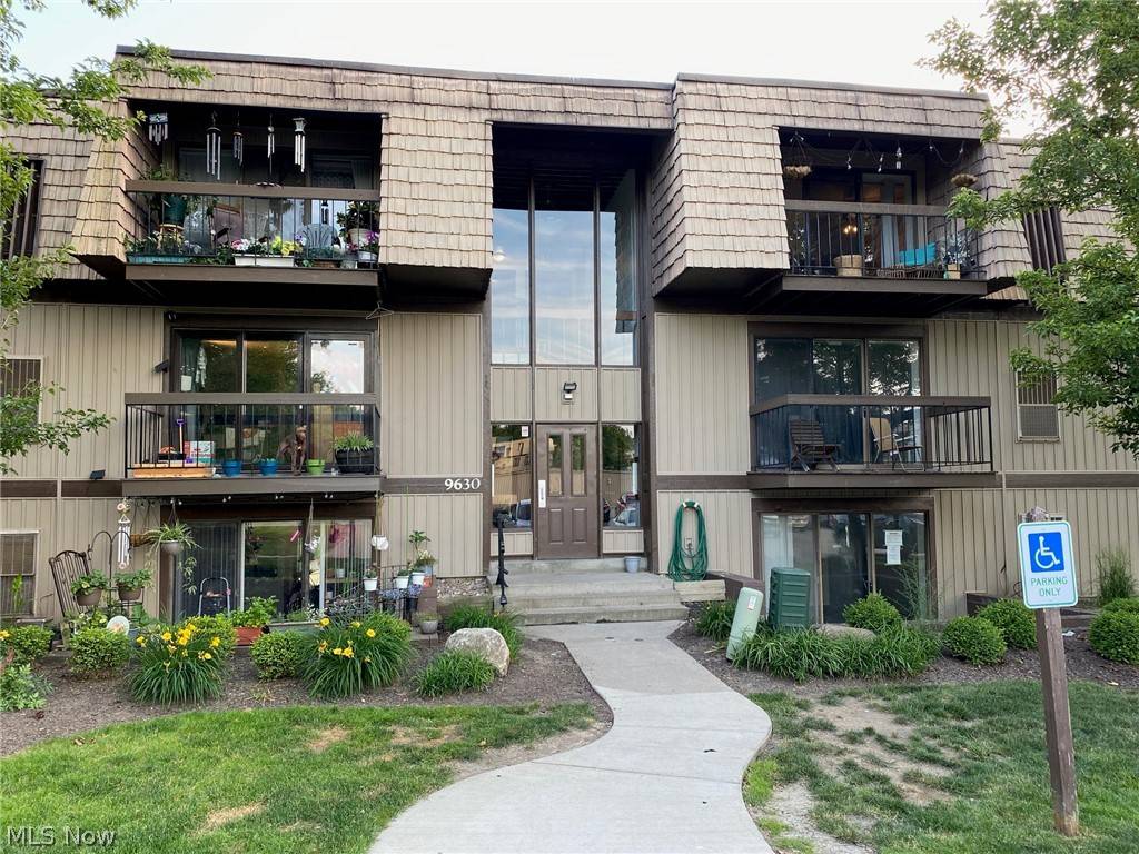 North Royalton, OH 44133,9630 Cove DR #A17