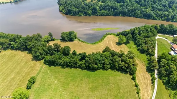 Henry Camp RD, St Marys, WV 26170