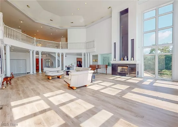 Steubenville, OH 43952,141 Hiddenwood DR