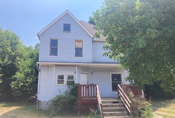 689 E 102nd ST, Cleveland, OH 44108