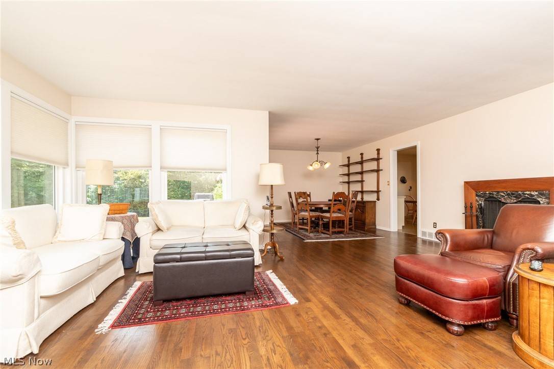 Beachwood, OH 44122,24418 Hazelmere RD