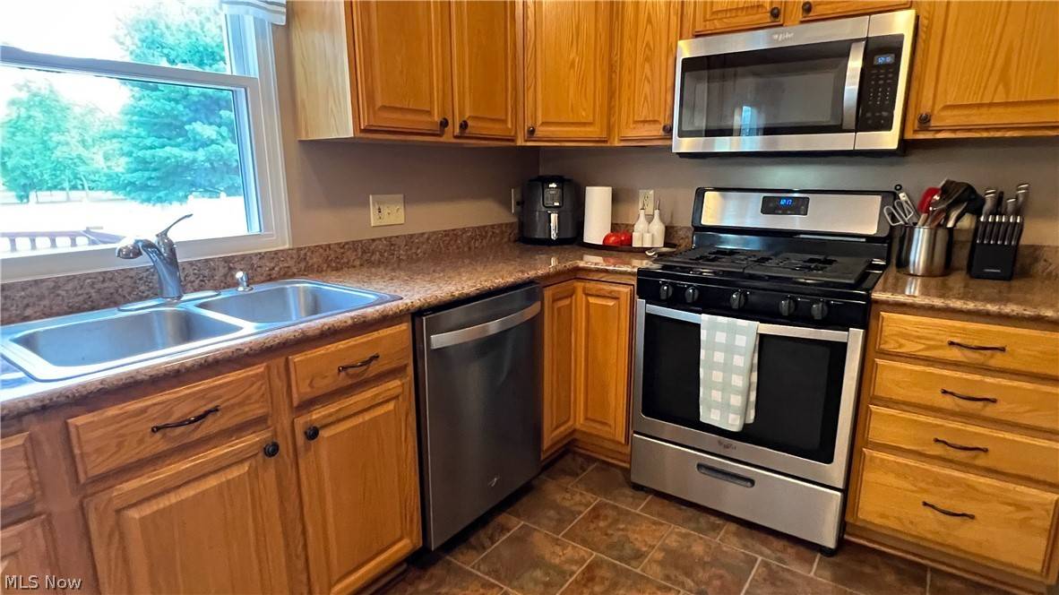 Wadsworth, OH 44281,438 Plum Creek DR