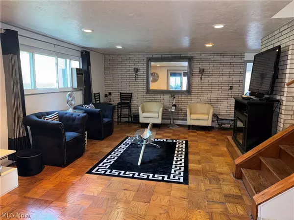 South Euclid, OH 44121,3827 Princeton BLVD