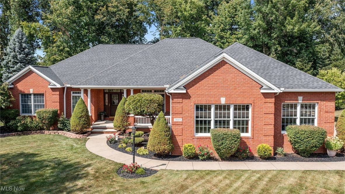 1069 Glendalough DR,  Grafton,  OH 44044