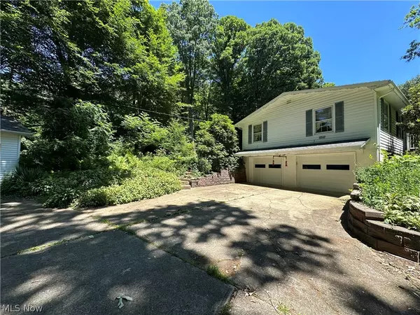 East Canton, OH 44730,10547 Lincoln ST SE