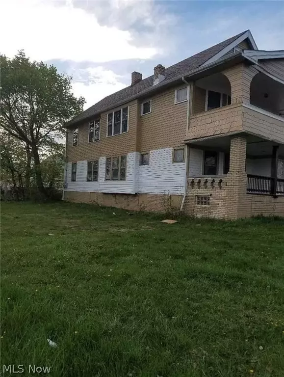 Cleveland, OH 44120,3736 E 153rd ST