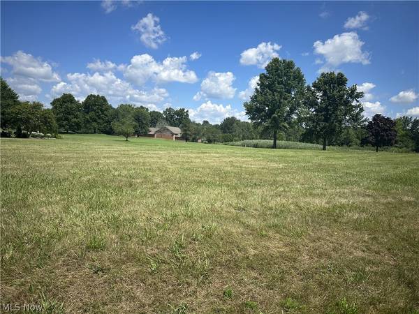 Armandale AVE NW, Canton, OH 44718