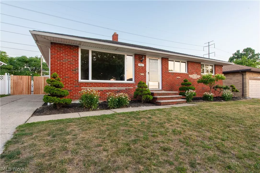 Cleveland, OH 44144,9567 Idlewood DR