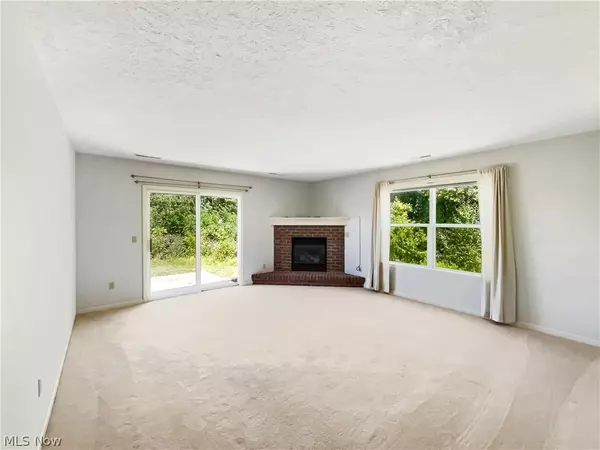 Kent, OH 44240,5341 Treeview CIR #8