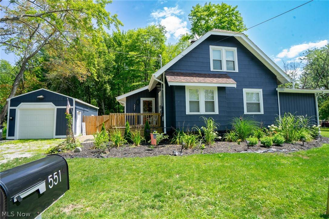 Lake Milton, OH 44429,551 1st ST