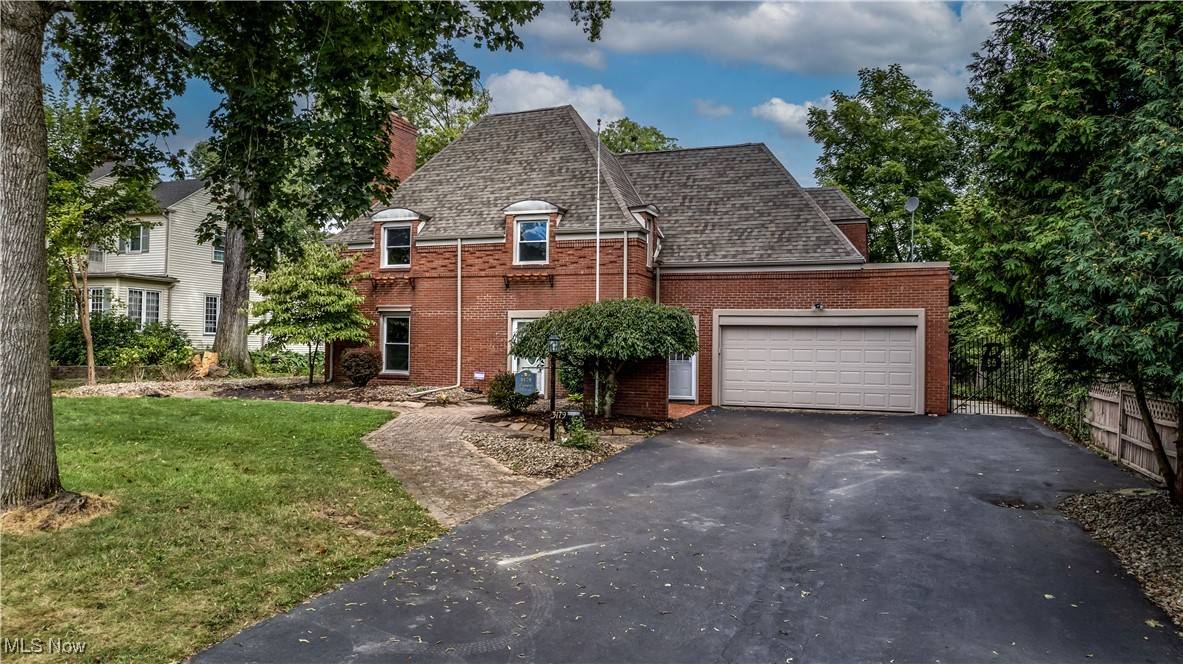 3179 Crescent DR NE,  Warren,  OH 44483
