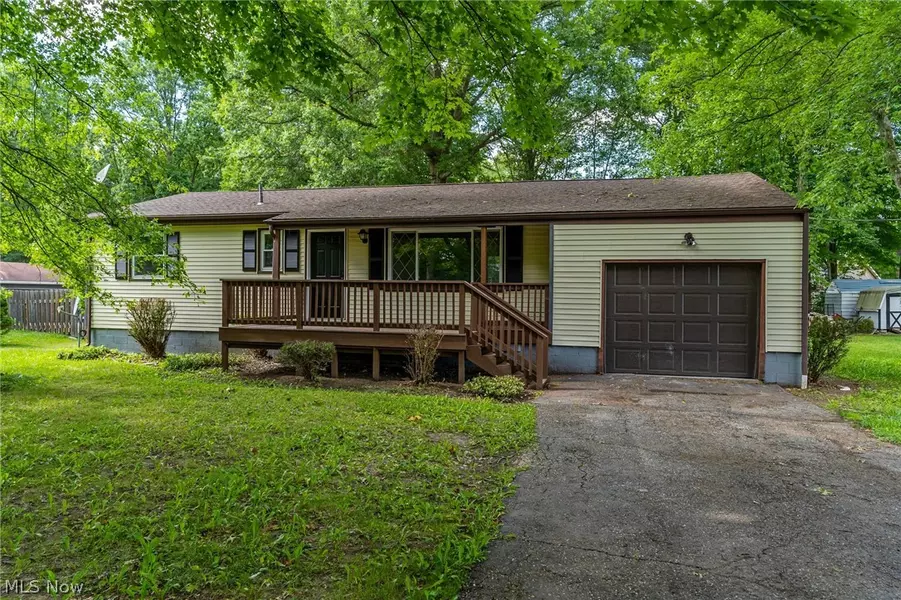 3648 Carson Salt Springs RD, Newton Falls, OH 44444