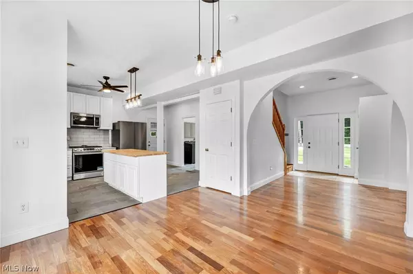 Valley City, OH 44280,462 Columbia RD