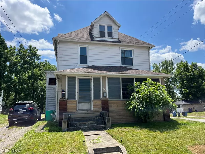 203 E Main ST, Girard, OH 44420