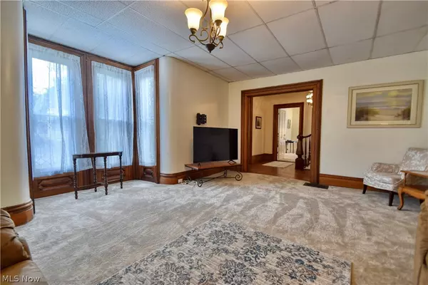 Andover, OH 44003,176 Main ST