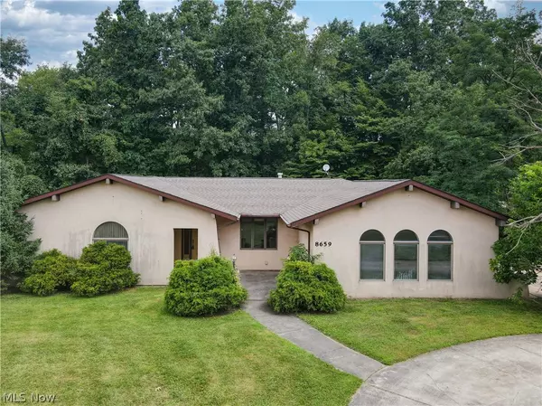 8659 Palomino TRL,  Kirtland,  OH 44094