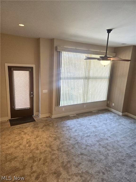 Lakewood, OH 44107,11905 Detroit AVE