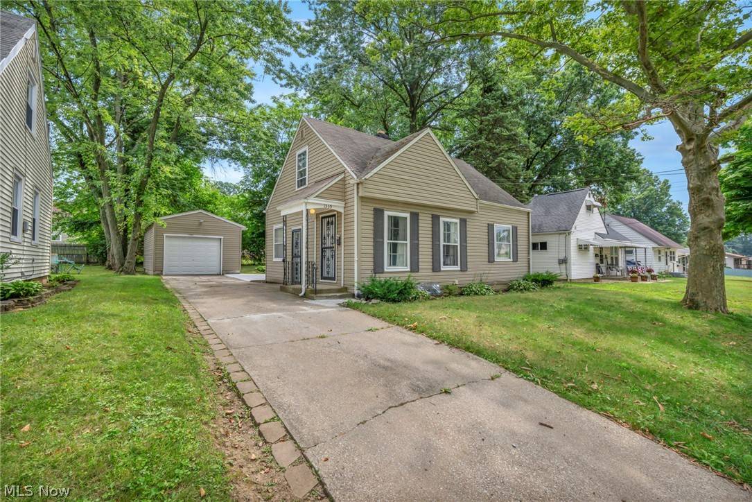 1339 Crestview AVE,  Akron,  OH 44320
