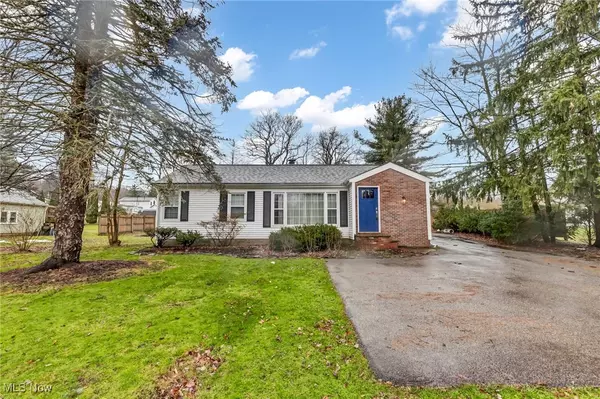 8376 Eagle RD,  Kirtland,  OH 44094