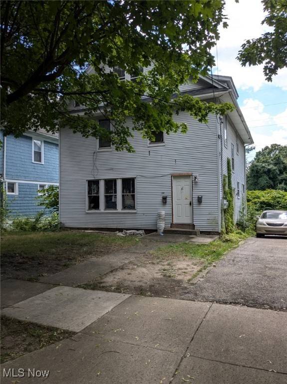 1268 Pondview AVE,  Akron,  OH 44305