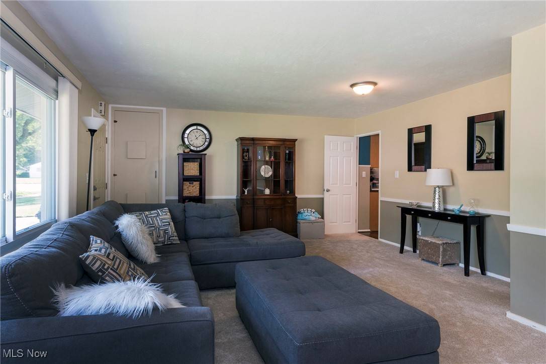 Berea, OH 44017,355 Anne DR