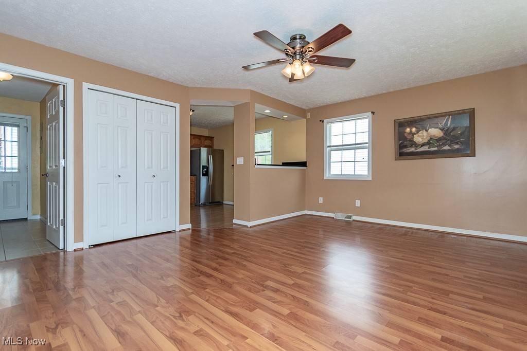 Chardon, OH 44024,348 Karen DR
