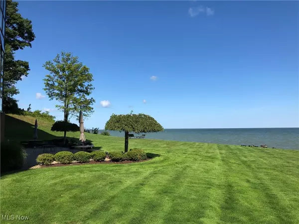 Rocky River, OH 44116,22500 Lake RD #601